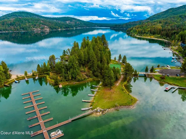 $879,000 | 133 Gold Hill Circle, Sagle, ID 83860