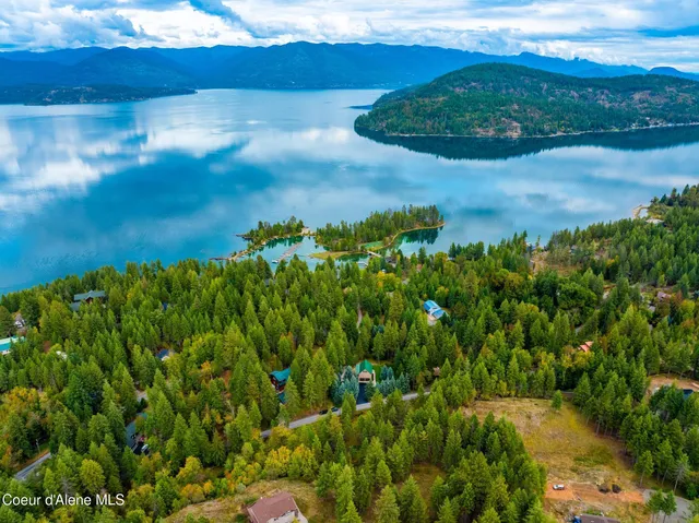 $879,000 | 133 Gold Hill Circle, Sagle, ID 83860