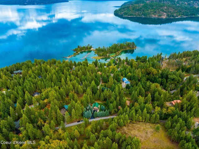 $879,000 | 133 Gold Hill Circle, Sagle, ID 83860