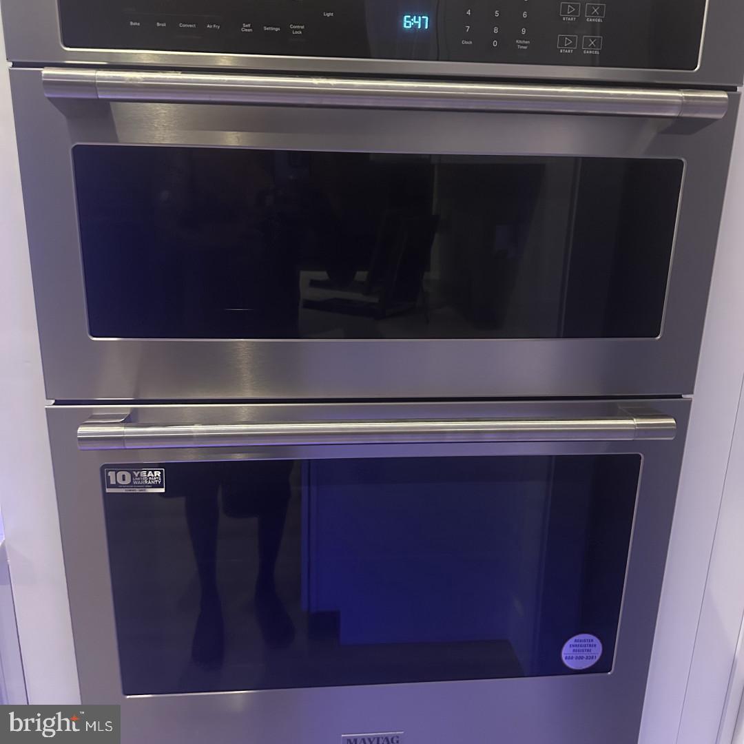 6931 River Drive Road Sparrows Point, MD 21219 - Photo 20 of 54 Sleek dual oven for modern kitchens.