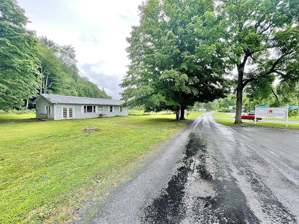 20464 Azen Road Damascus, VA 24236 - Photo 16 of 49 Gallery Image 16