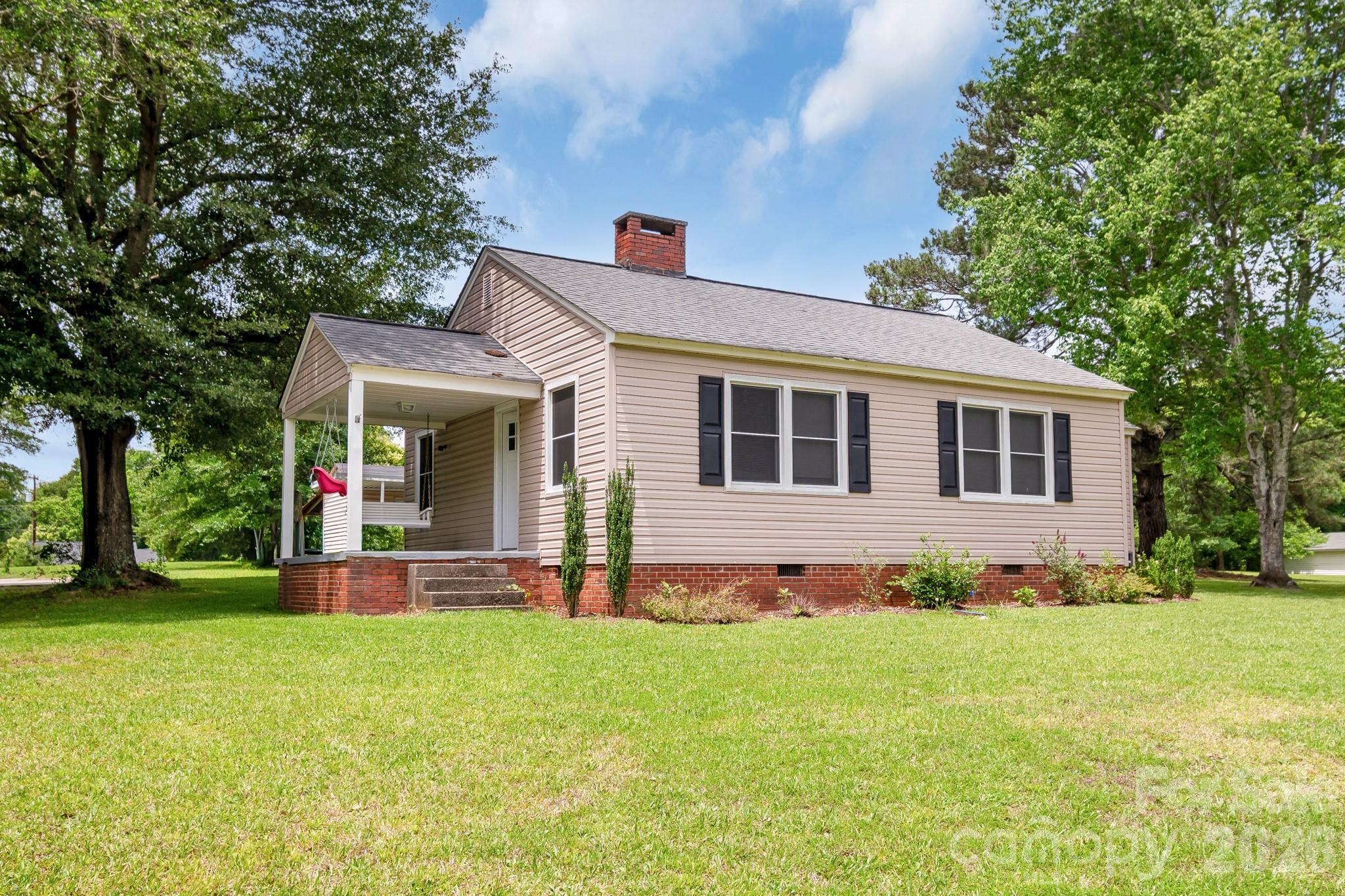 1604 Converse Street Lancaster, SC 29720 - Photo 4 of 32