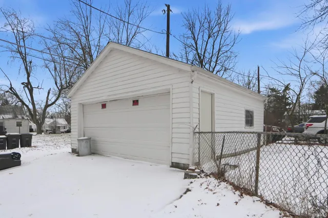 $82,000 | 3919 Gaywood Drive, Fort Wayne, IN 46806