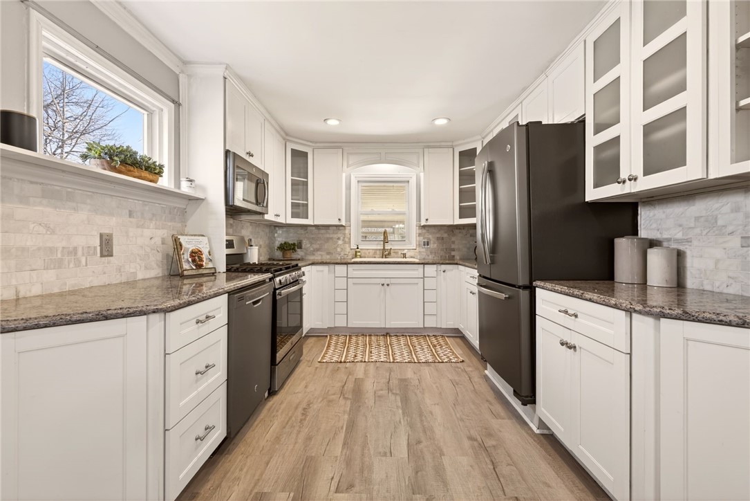 333 Brandon Road Irondequoit, NY 14622 - Photo 14 of 31