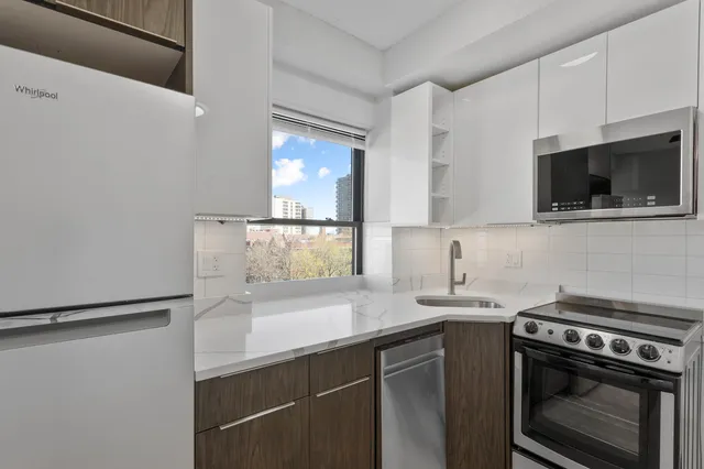 $1,307 | 6026 North Winthrop Avenue, Unit 2D, Chicago, IL 60660