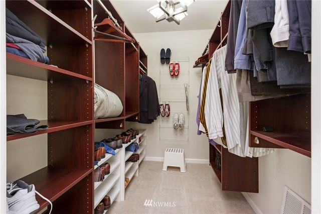 $2,000,000 | 570 Lake Washington Boulevard East, Seattle, WA 98112