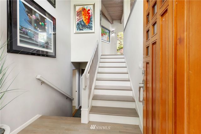 $2,000,000 | 570 Lake Washington Boulevard East, Seattle, WA 98112