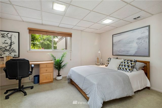 $2,000,000 | 570 Lake Washington Boulevard East, Seattle, WA 98112