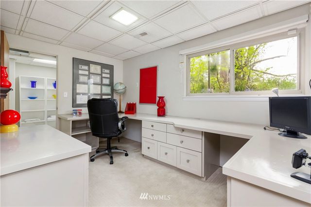 $2,000,000 | 570 Lake Washington Boulevard East, Seattle, WA 98112