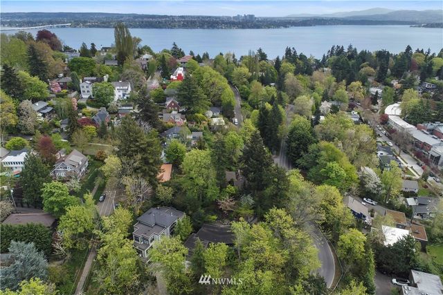 $2,000,000 | 570 Lake Washington Boulevard East, Seattle, WA 98112