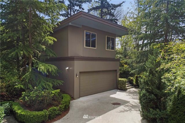 $2,000,000 | 570 Lake Washington Boulevard East, Seattle, WA 98112