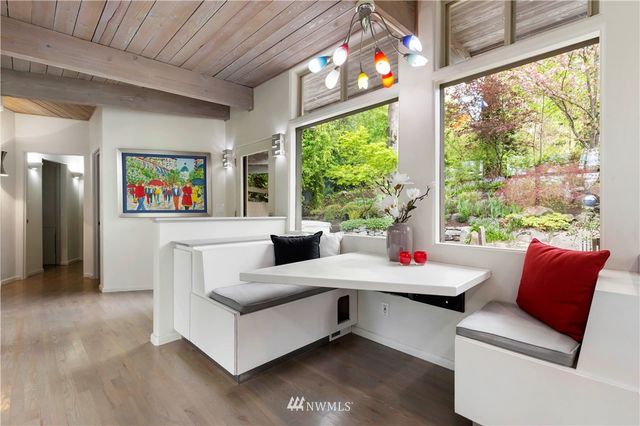 $2,000,000 | 570 Lake Washington Boulevard East, Seattle, WA 98112