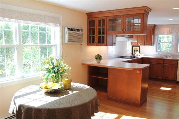 61 Taft Avenue Lexington, MA 02421 - Photo 6 of 24