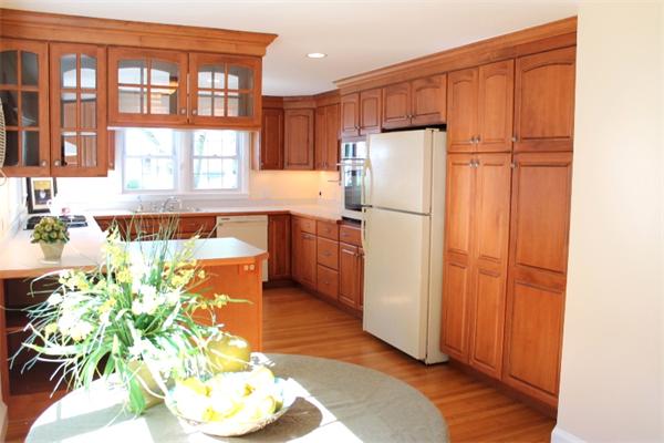 61 Taft Avenue Lexington, MA 02421 - Photo 7 of 24