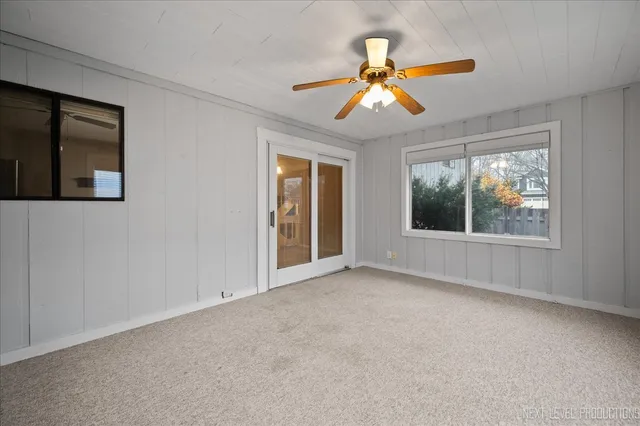 $350,000 | 1009 Sutton Drive, Crystal Lake, IL 60014