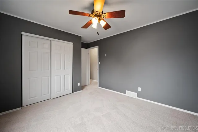 $350,000 | 1009 Sutton Drive, Crystal Lake, IL 60014