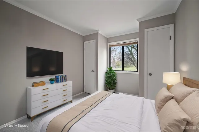 $350,000 | 1009 Sutton Drive, Crystal Lake, IL 60014