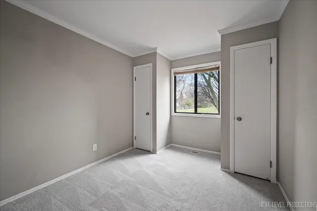 $350,000 | 1009 Sutton Drive, Crystal Lake, IL 60014