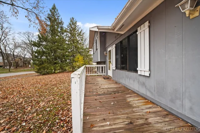 $350,000 | 1009 Sutton Drive, Crystal Lake, IL 60014