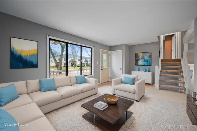 $350,000 | 1009 Sutton Drive, Crystal Lake, IL 60014