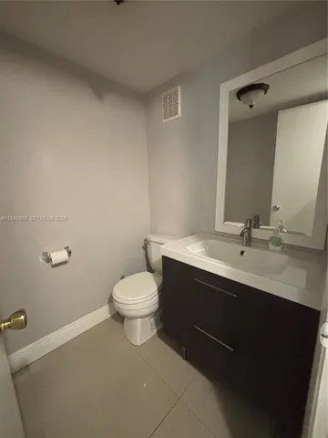 $1,850 | 400 Commodore Drive, Unit 107, Plantation, FL 33325