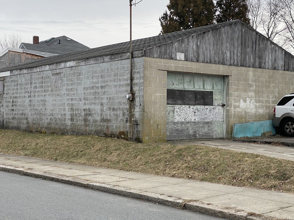 2 Alfred Street Fall River, MA 02721 - Photo 2 of 4 Gallery Image 2