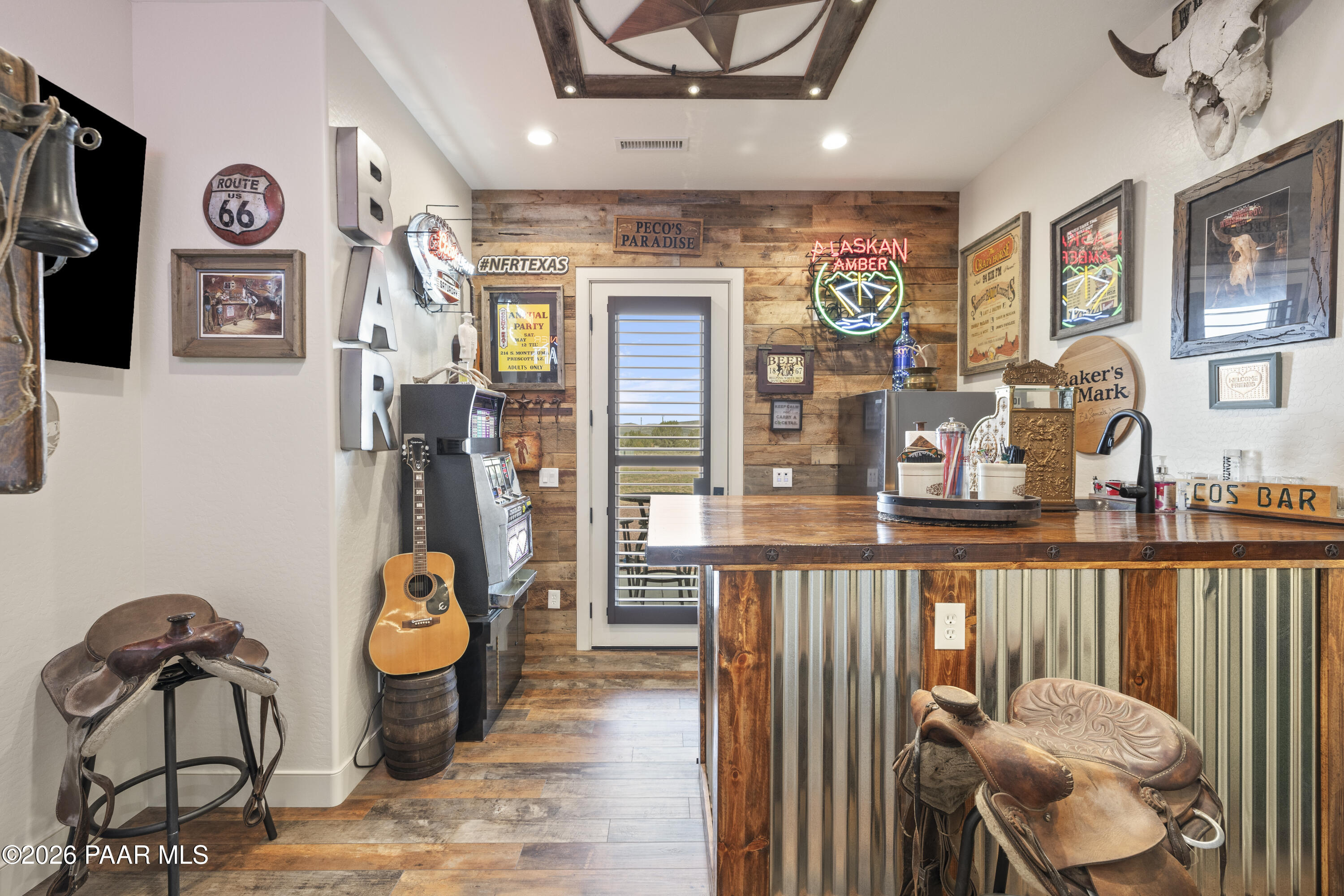 1399 East Western Way Paulden, AZ 86334 - Photo 17 of 44 a view of a interior of the house