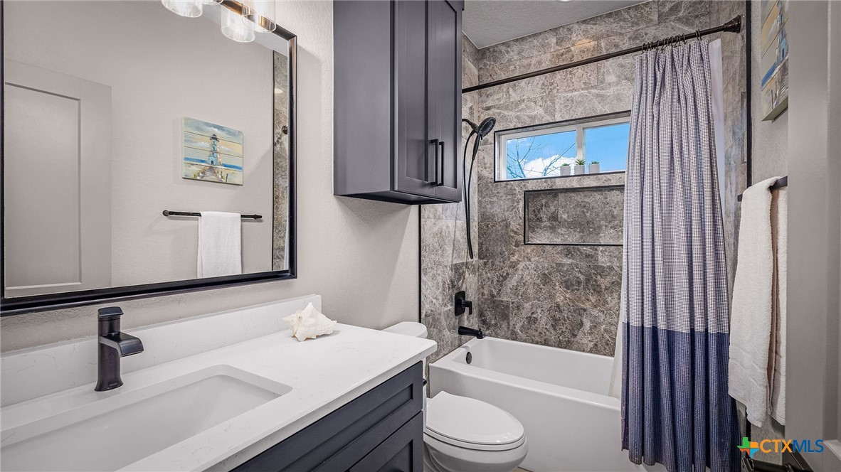 785 Mockingbird Cove Spring Branch, TX 78070 - Photo 17 of 24