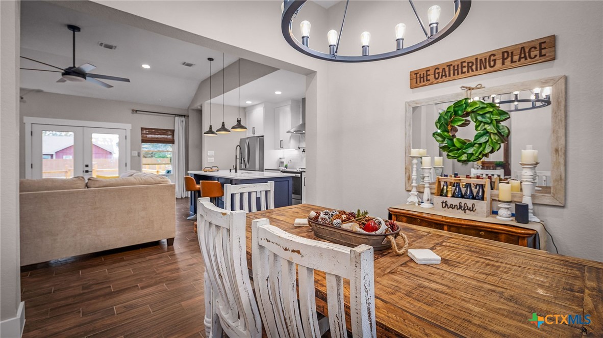 785 Mockingbird Cove Spring Branch, TX 78070 - Photo 3 of 24