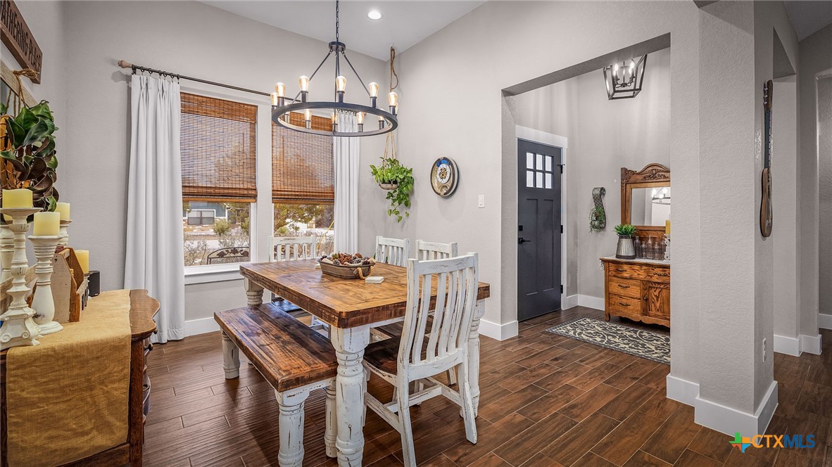 785 Mockingbird Cove Spring Branch, TX 78070 - Photo 4 of 24