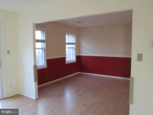 7770 Euclid Way Springfield, VA 22153 - Photo 7 of 28 Living Room