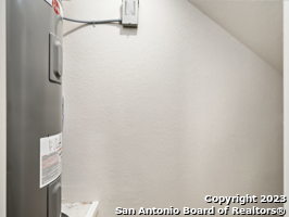 9426 Apple Ridge Lane, Unit 303 San Antonio, TX 78239 - Photo 14 of 25 a picture of a bathroom
