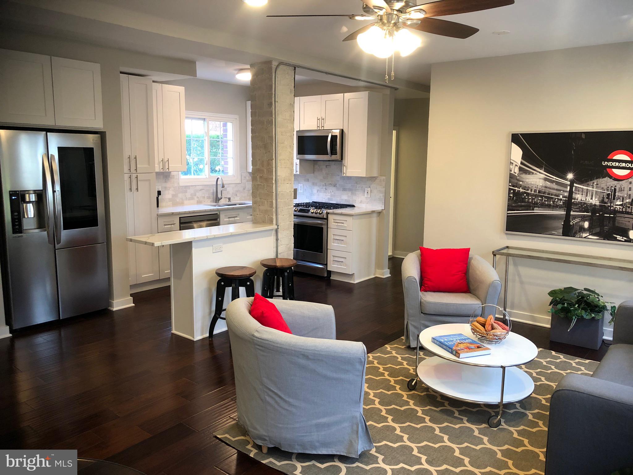 3454 Gunston Road Alexandria, VA 22302 - Photo 3 of 14 Living Room and Kitchen