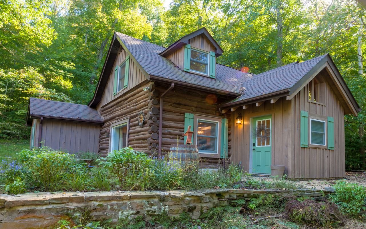 4470 Covered Bridge Road Nashville, IN 47448 - Photo 3 of 36 Gallery Image 3