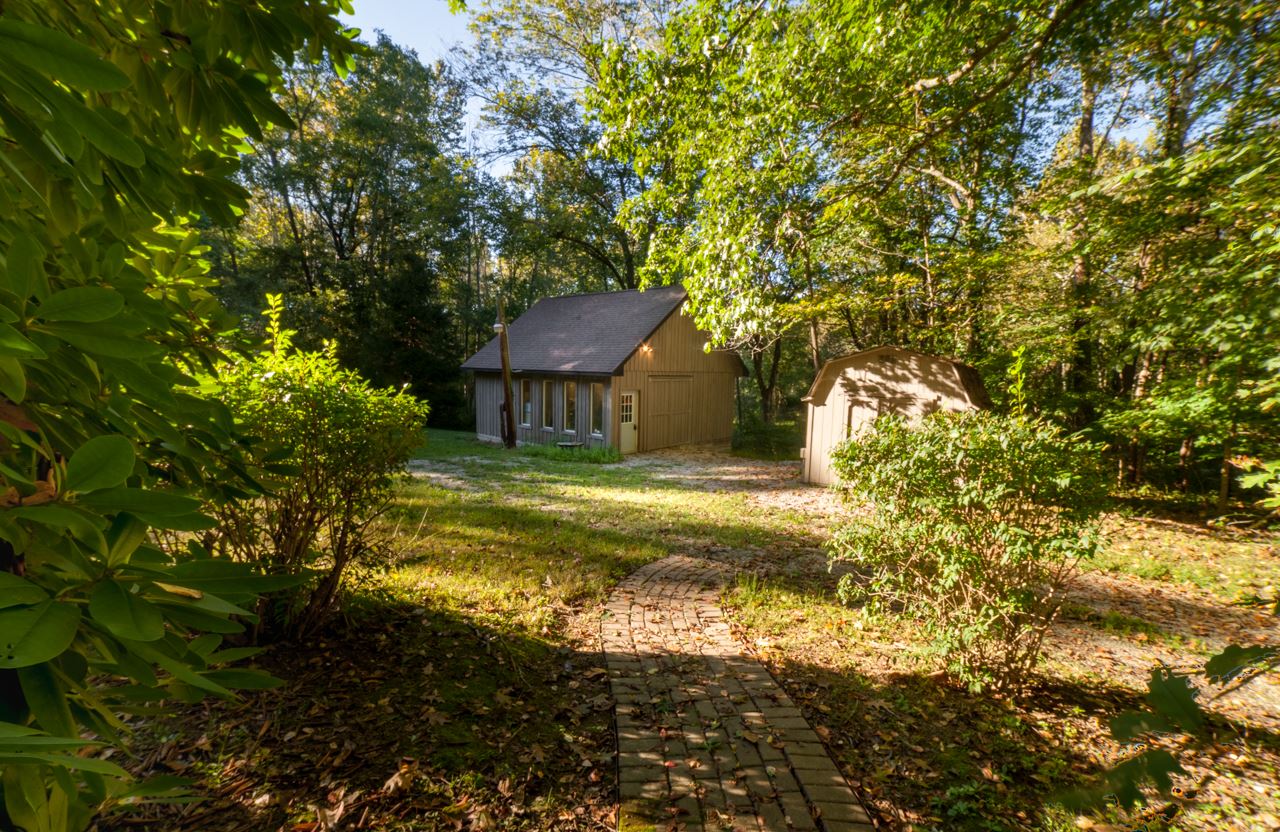 4470 Covered Bridge Road Nashville, IN 47448 - Photo 33 of 36 Gallery Image 33