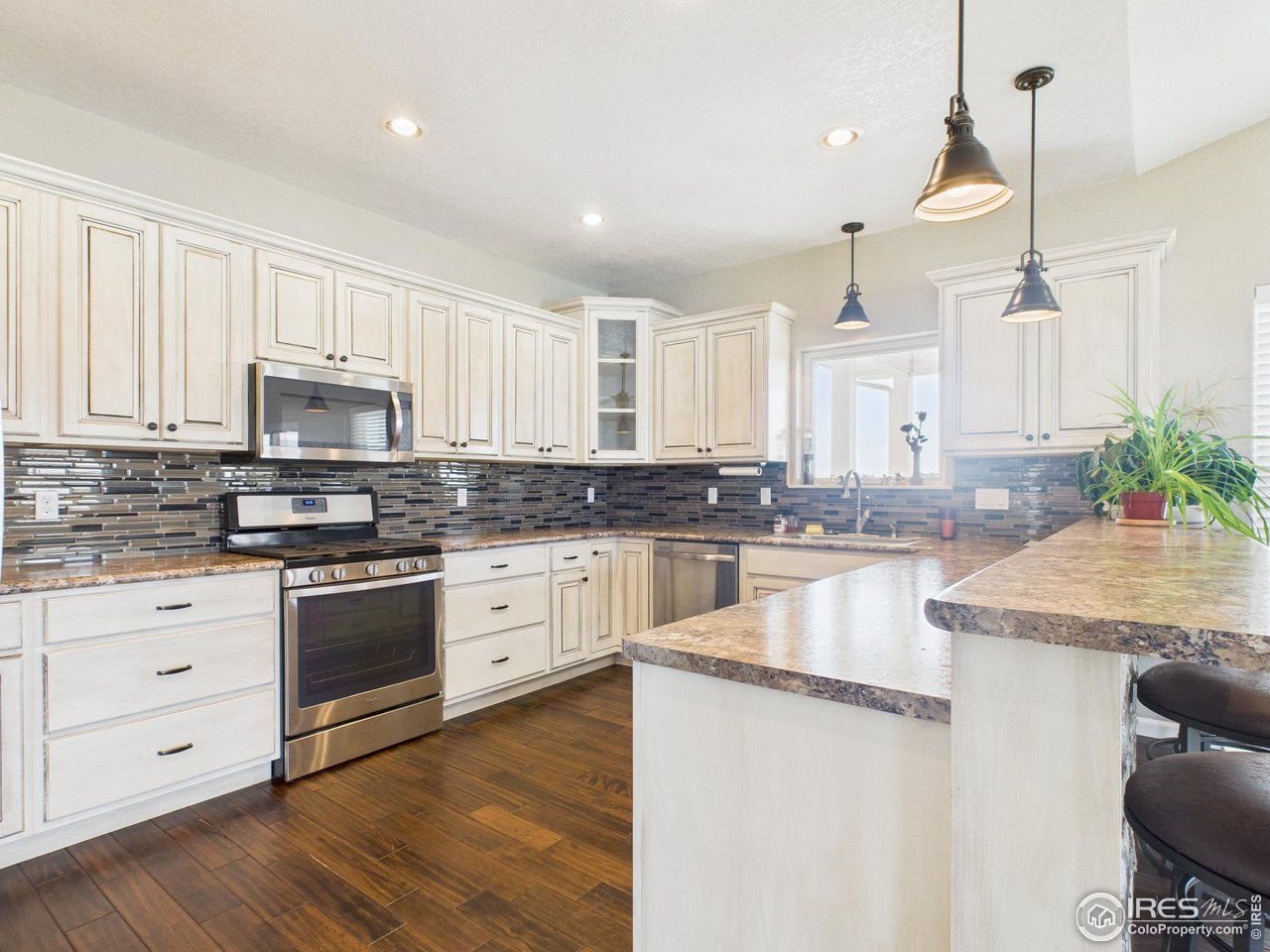 13610 County Road South Fort Morgan, CO 80701 - Photo 13 of 46 Kitchen complete with a gas oven