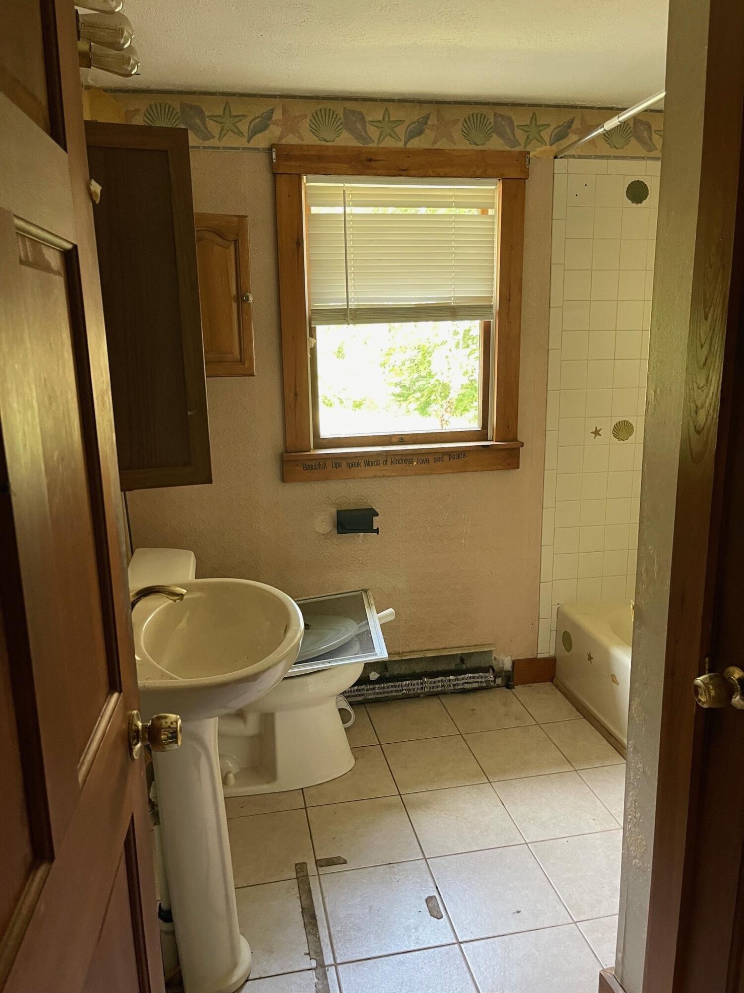 715 River Road Windham, ME 04062 - Photo 8 of 10 bath