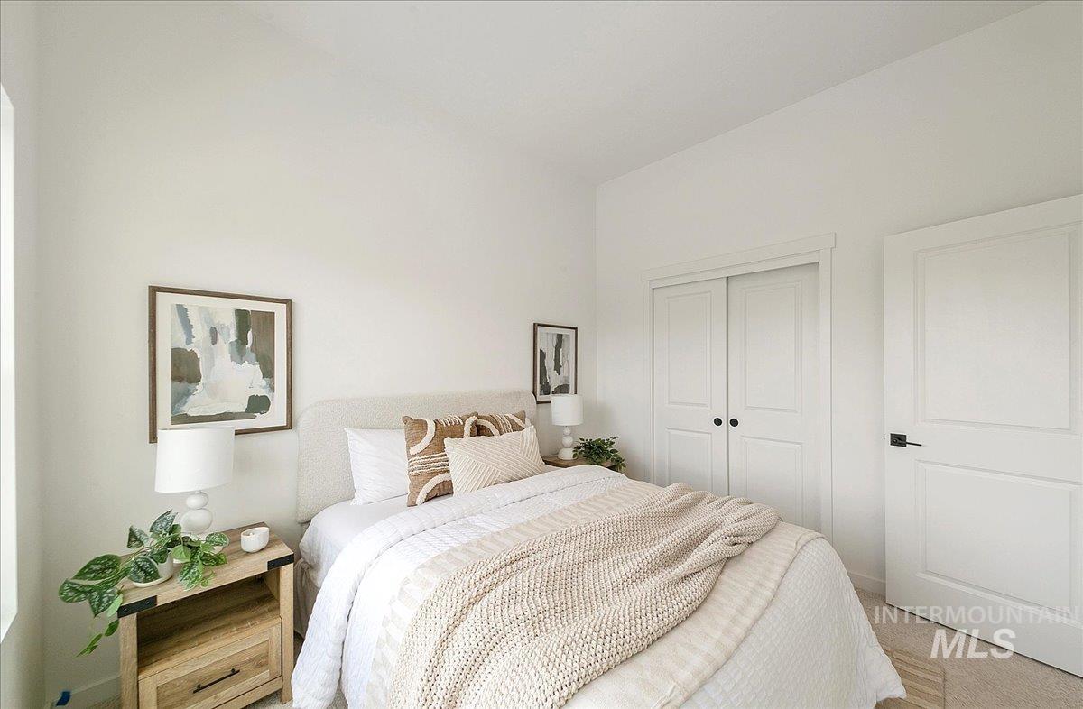 2044 South Mackinnon Lane Boise, ID 83706 - Photo 33 of 48 Bedroom with a closet and baseboards