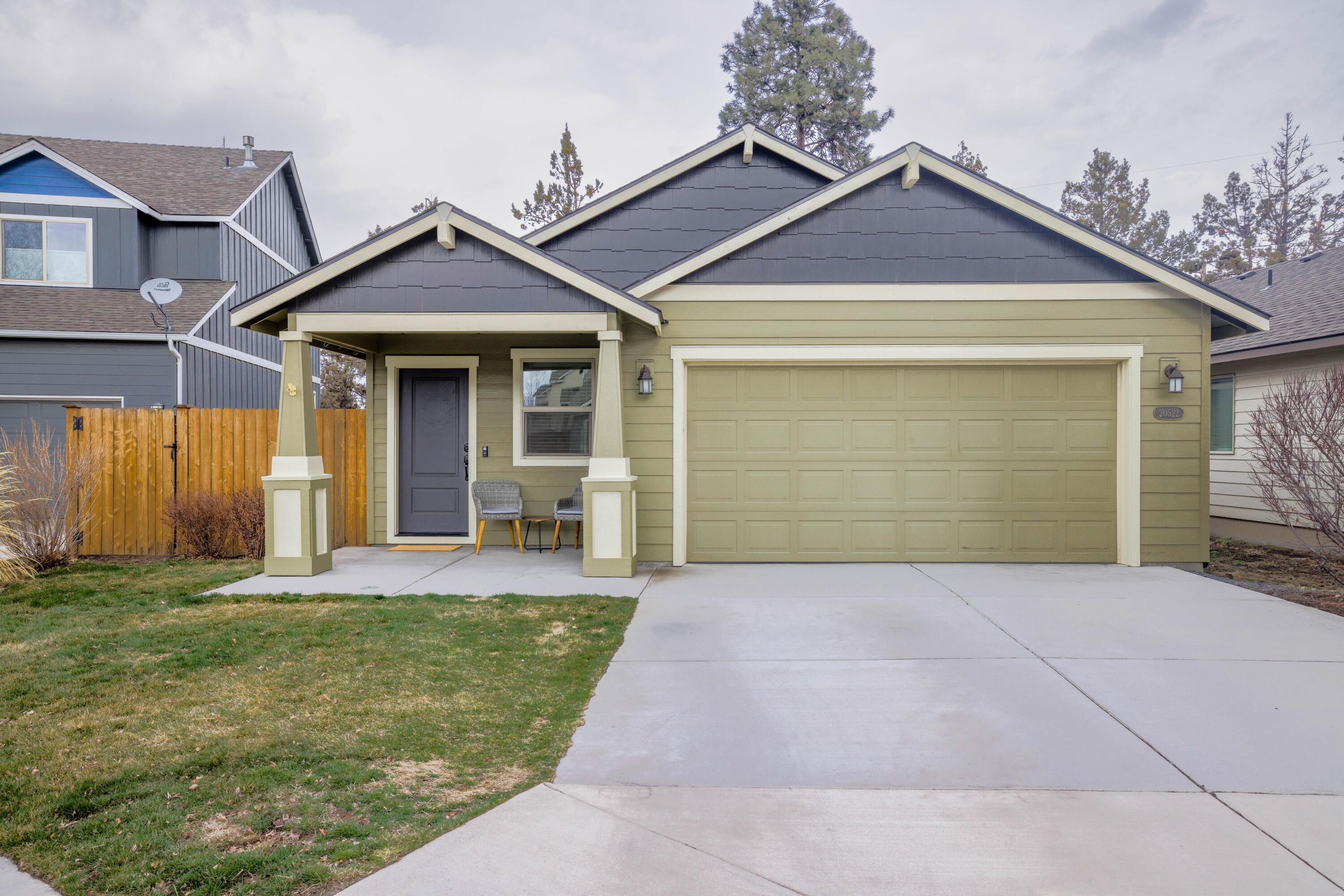 20522 Mutt Court Bend, OR 97701 - Photo 2 of 23 Front