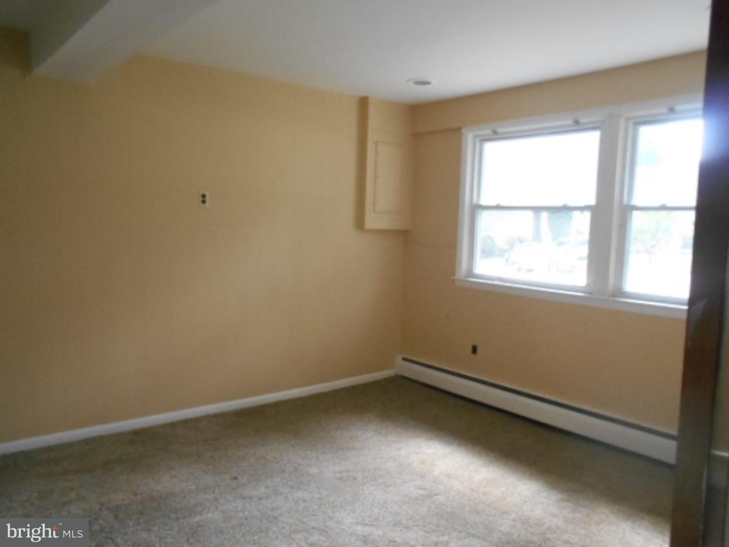 949 Edwards Drive Springfield, PA 19064 - Photo 14 of 19 Bedroom 4
