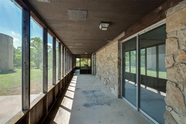 $995,000 | 3377 Lodge Creek Road, Henrietta, TX 76365