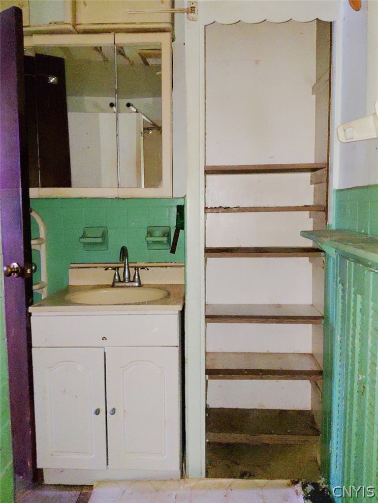 3613 Bonstead Road Clay, NY 13041 - Photo 12 of 34