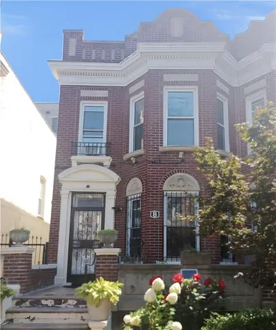 $978,000 | 8 Martense Court | Flatbush