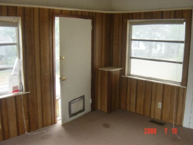 13 10th Street Greer, SC 29651 - Photo 2 of 6 Gallery Image 2