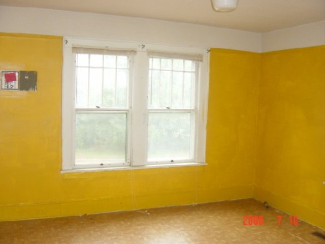 13 10th Street Greer, SC 29651 - Photo 5 of 6 Gallery Image 5