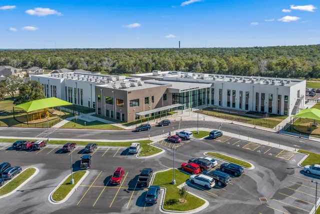 $414,900 | 116 Nandina Path, Bastrop, TX 78602