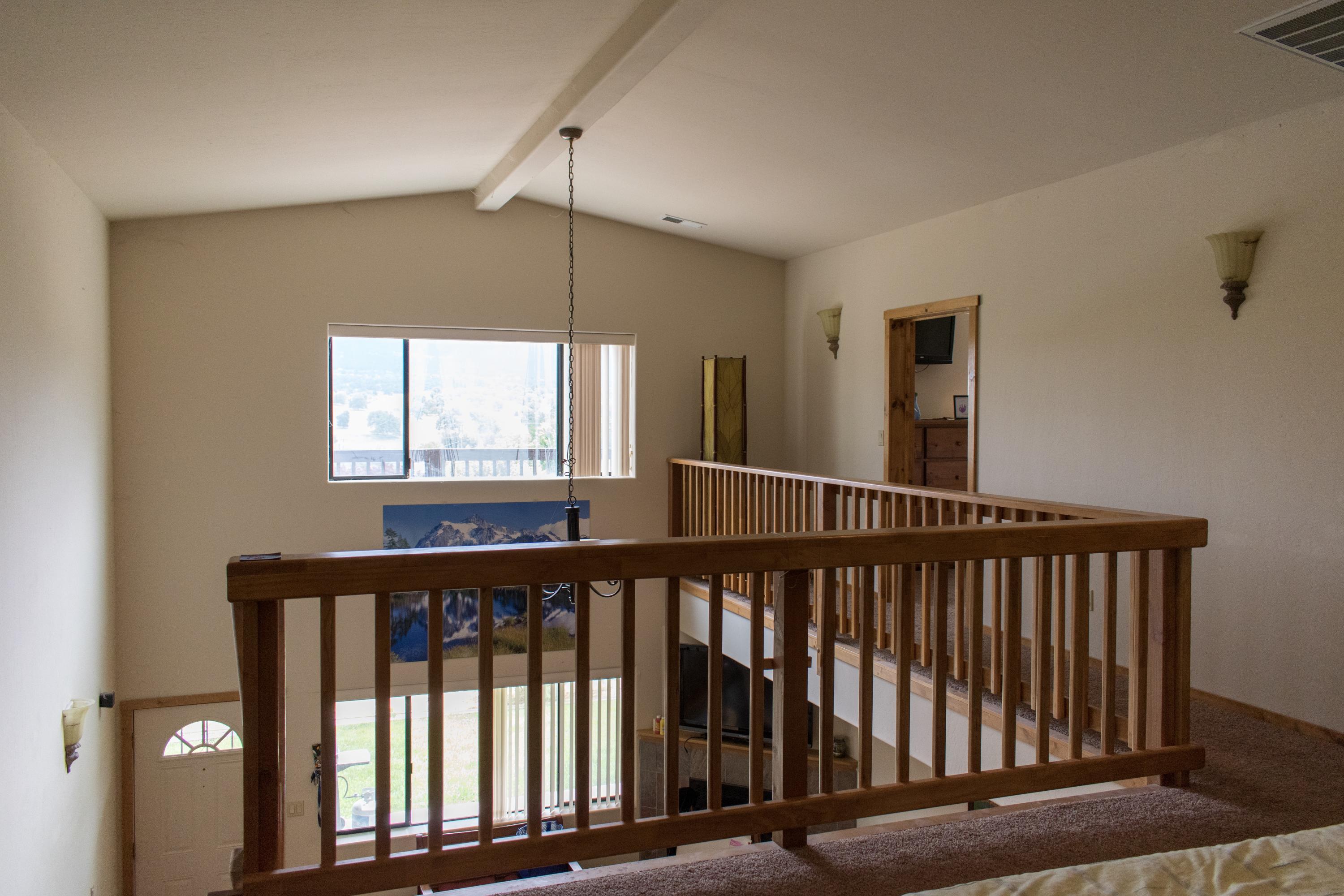 21175 Ridgeway Drive Tehachapi, CA 93561 - Photo 42 of 45 a view of a balcony