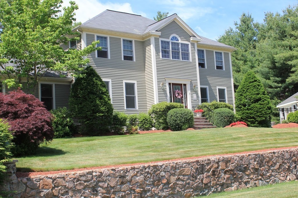 5 Sgt Roode Lane Middleton, MA 01949 - Photo 1 of 30