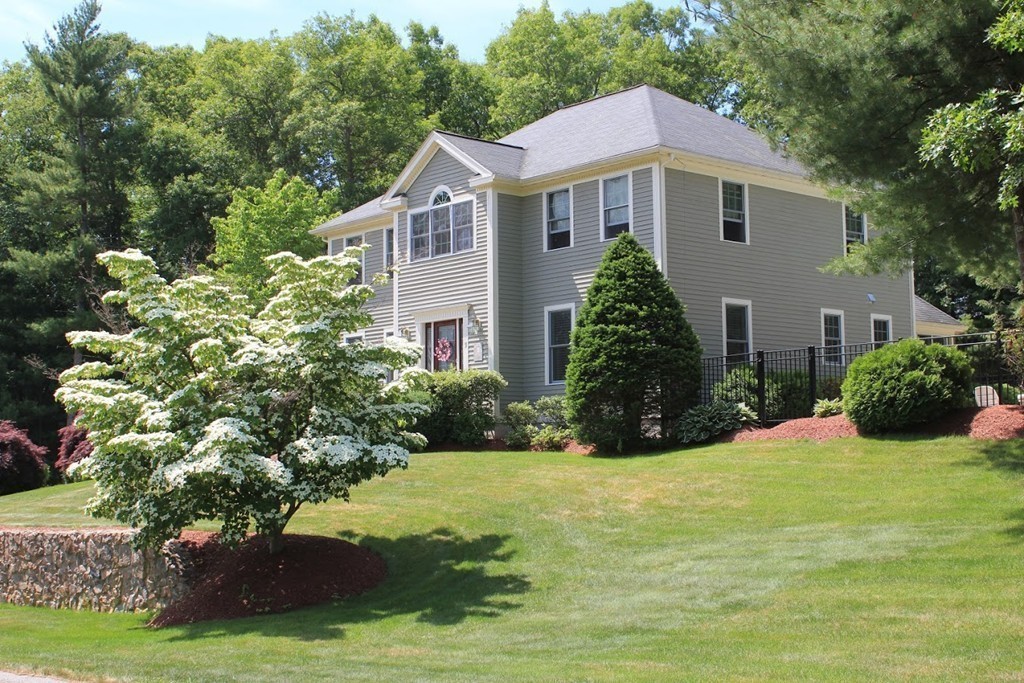 5 Sgt Roode Lane Middleton, MA 01949 - Photo 2 of 30