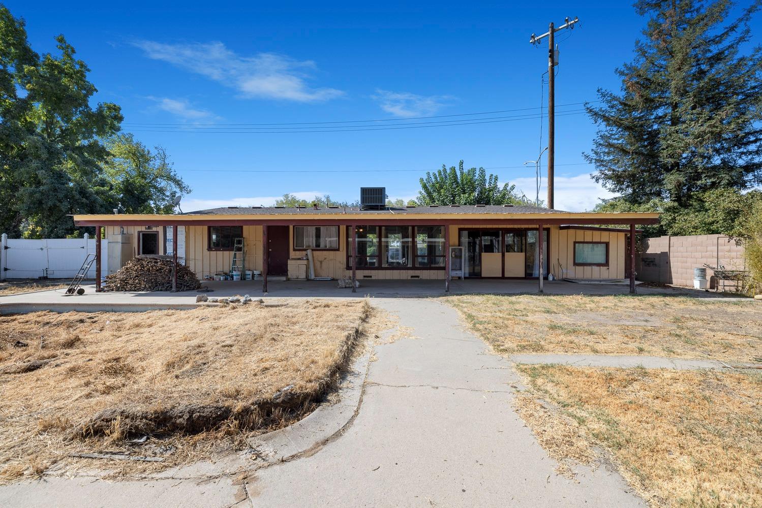 3009 Fowler Avenue Clovis, CA 93611 - Photo 34 of 34 a view of a house with a swimming pool